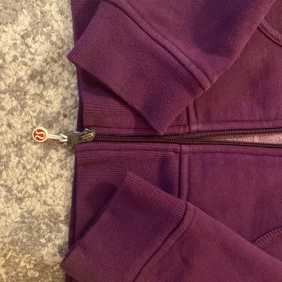 Lululemon athletica - Picture 2 of 7